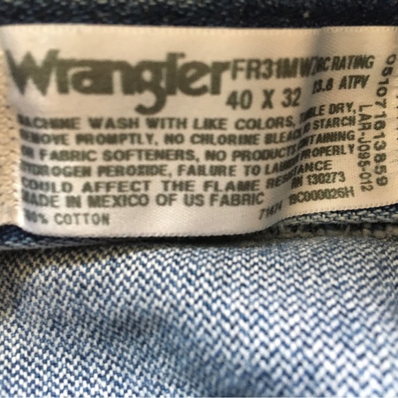 Wrangler Jeans Men Size 40x32 FR Fire Resistant Straight Leg Denim Blue Relaxed - Picture 11 of 14